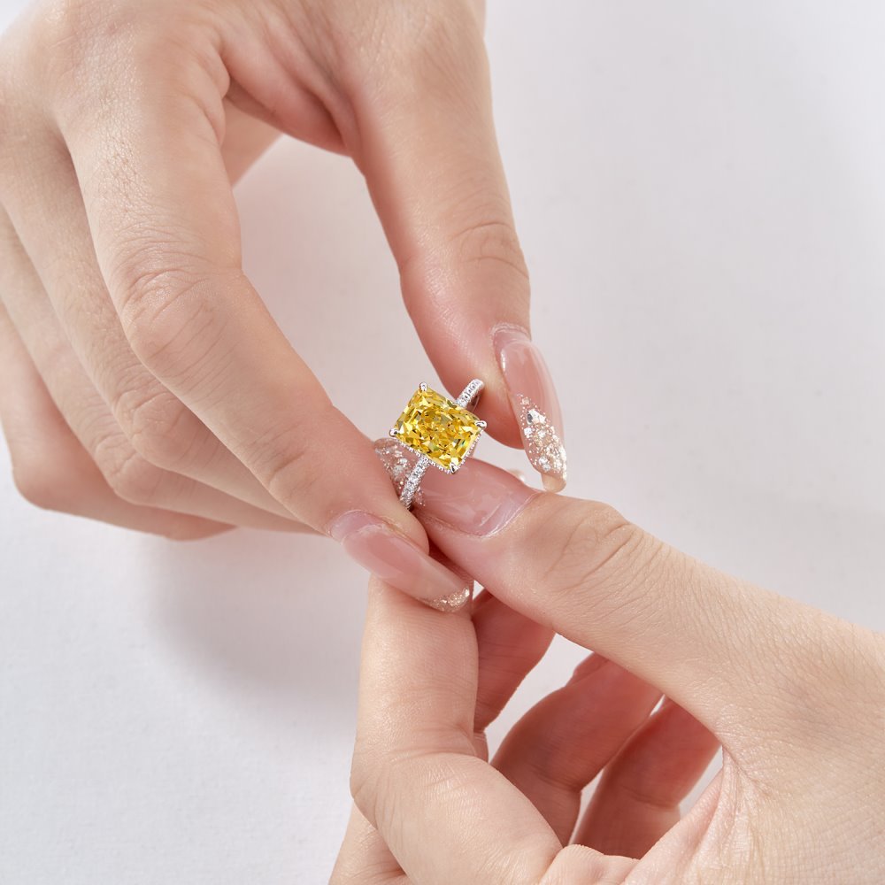 High Carbon Diamond Jewelry S925 Sterling Silver Heavy Craft Ring for Women 8A Zircon Square Ice Flower Cut Gemstone Ring