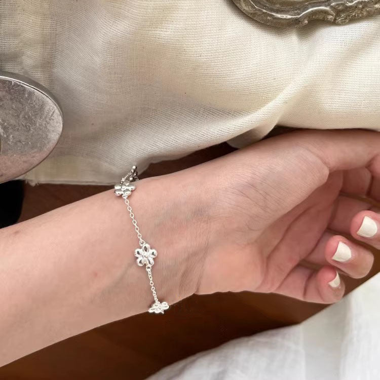 S925 Sterling Silver Small Flower Bracelet for Women, Mori Style, Fresh and Sweet, Simple and Elegant, Smooth Surface Flower Best Friend Jewelry