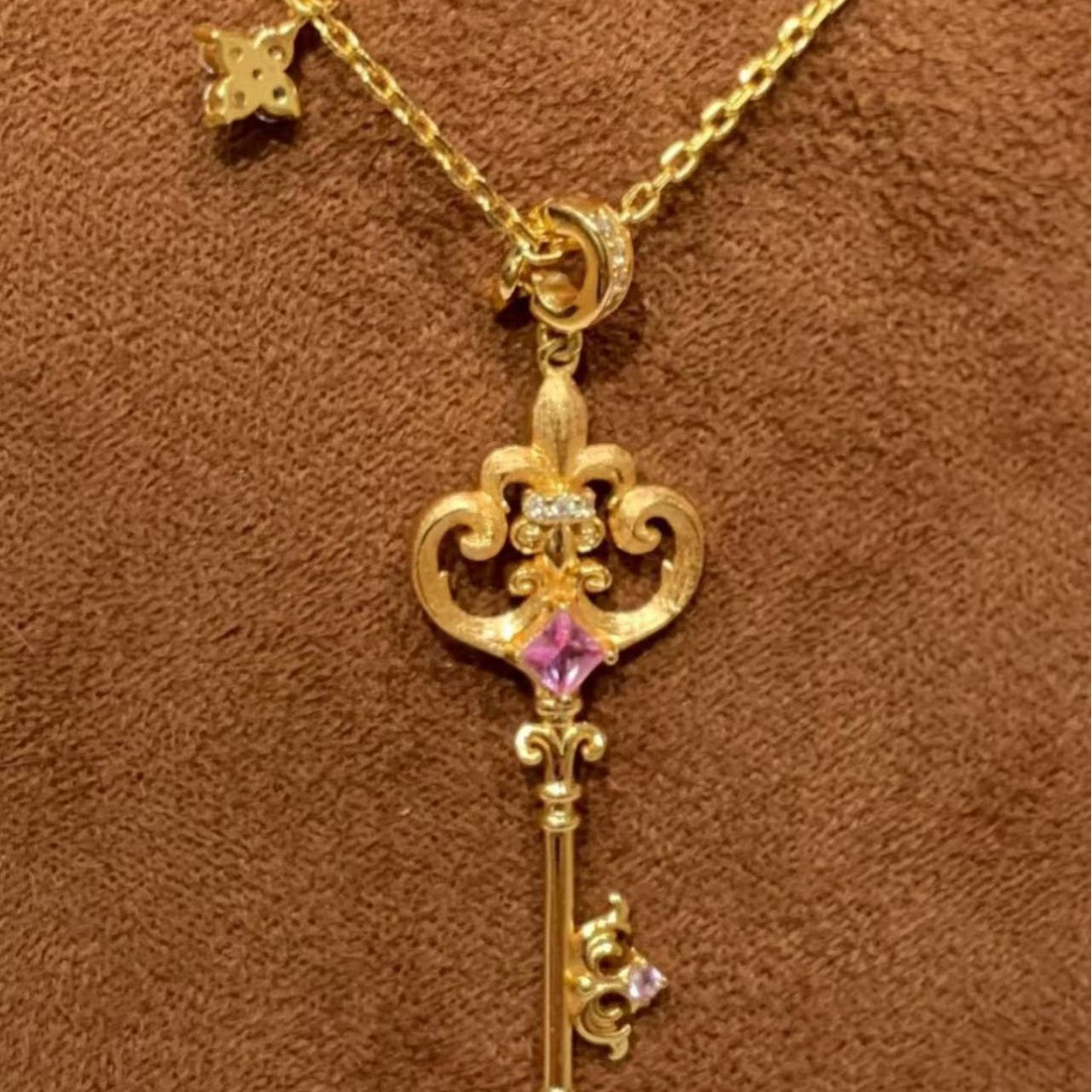 Sterling Silver S925Brushed Craft Iris Flower Fairy Wand Key Necklace for Women, Niche Light Luxury High-end Collarbone Chain