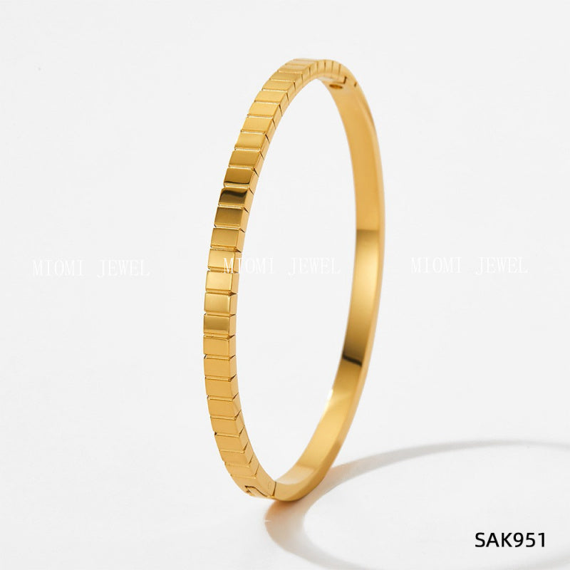 2025 New Stainless Steel Bracelet Hot-Selling Luxury High-End Micro-Paved Zirconia High-Grade Women's Bracelet