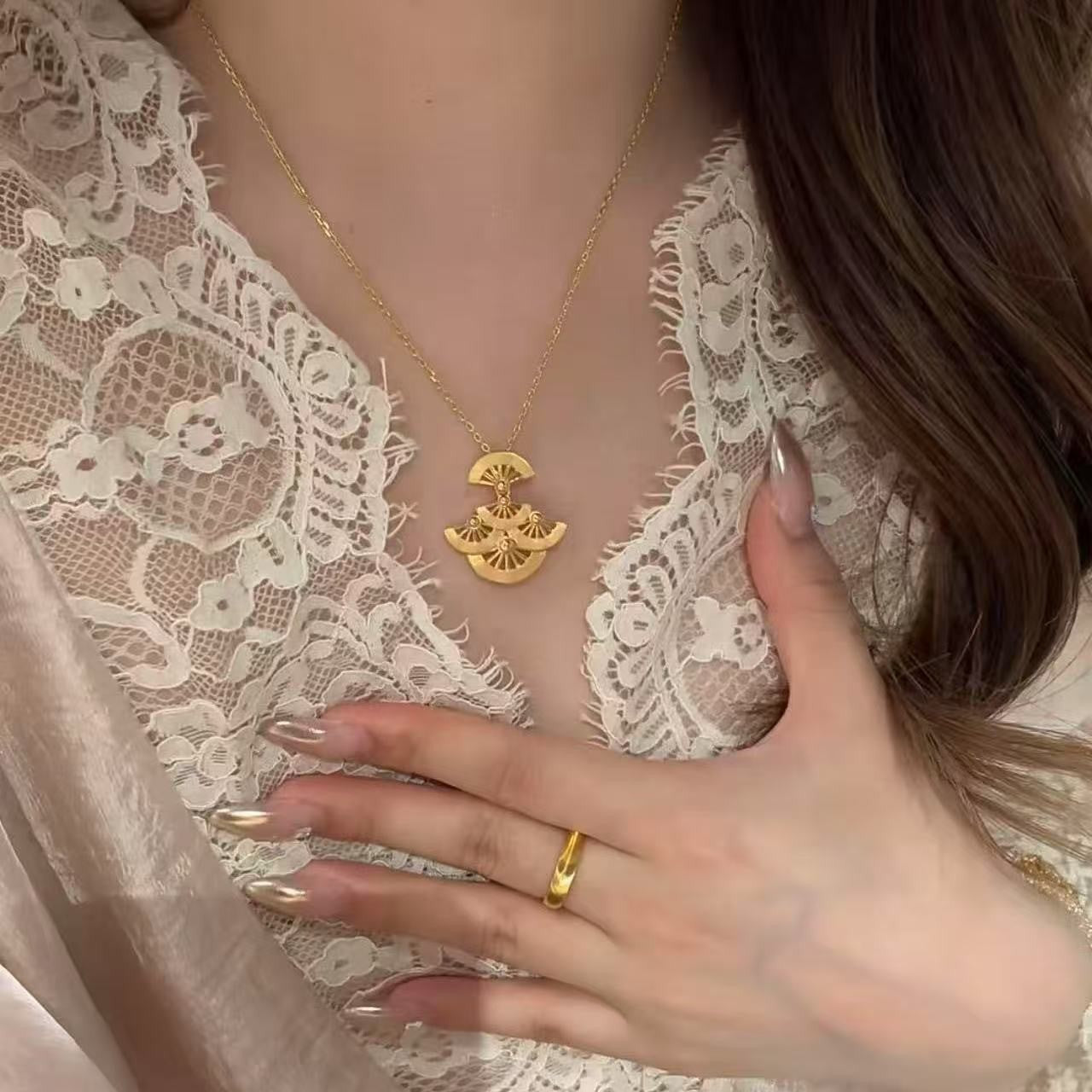 Brushed Craft Fan Earrings Necklace Pendant Set Light Luxury High-end Niche Versatile