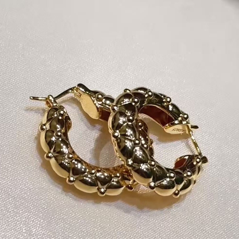 Sterling Silver S925 Vintage Diamond Pattern Personality Hoop Earrings Light Luxury High-end Niche Temperament Earrings