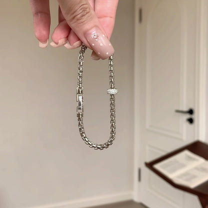 Pure Silver S925F Grape Vine Minimalist Interlocking Bracelet Light Luxury Smooth Versatile High-end Feel