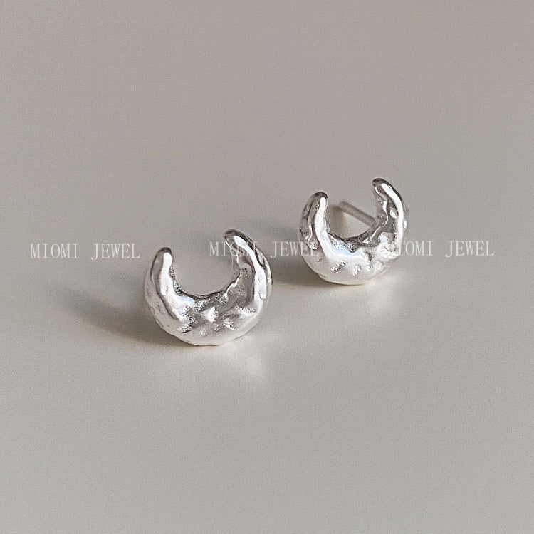 S925 Sterling Silver Textured Moon Earrings Studs for Women, Niche Design with High-end Feel, Korean Minimalist Style Earrings