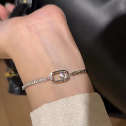 Sterling Silver S925 High Carbon Diamond Light Luxury Style High-end Sense Smart Design with Bling Effect Bracelet