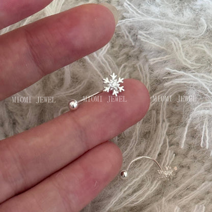 S925 Sterling Silver Snowflake Stud Earrings for Women, Niche Design, Simple and Versatile, Korean Christmas Ear Piercing Jewelry