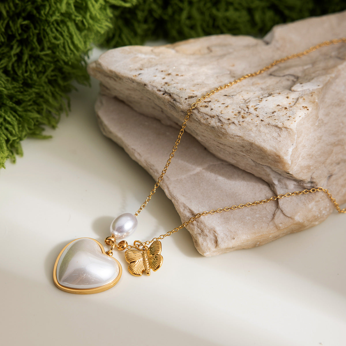 Titanium Steel Imitation Pearl Necklace Accessories Women's Stainless Steel Jewelry High-Quality Non-Fading Collarbone Chain