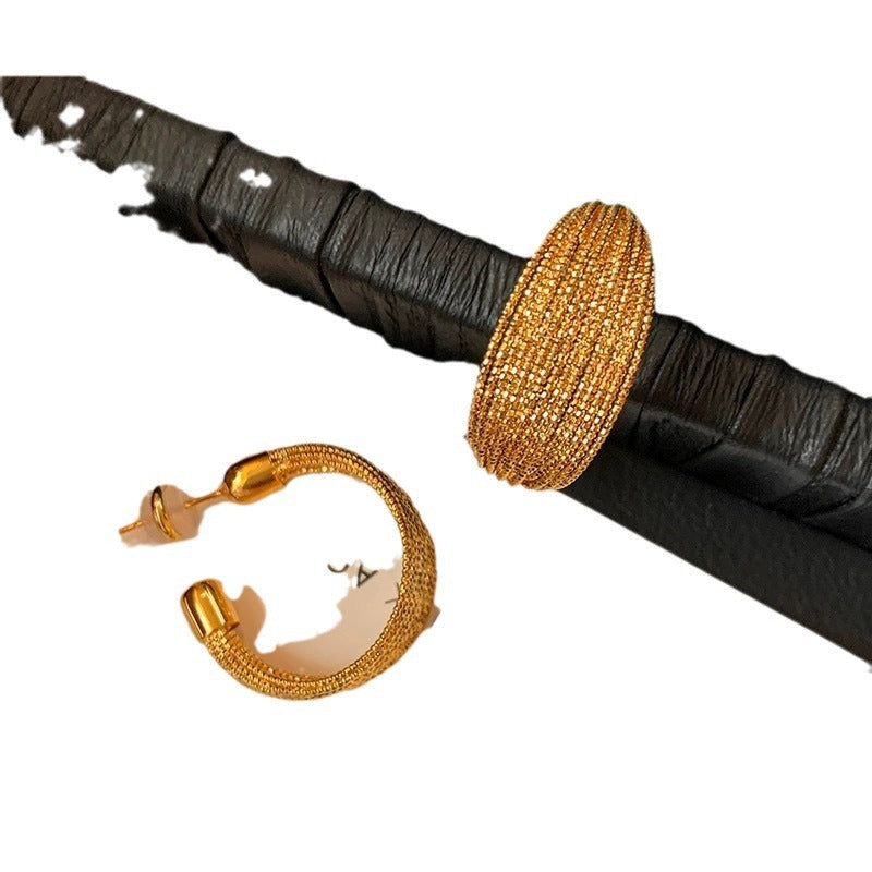 European and American C-shaped Exaggerated Pure Silver S925 Gold-plated Brushed Earrings for Women, Niche Design Sense, High-end Silver Stud Earrings